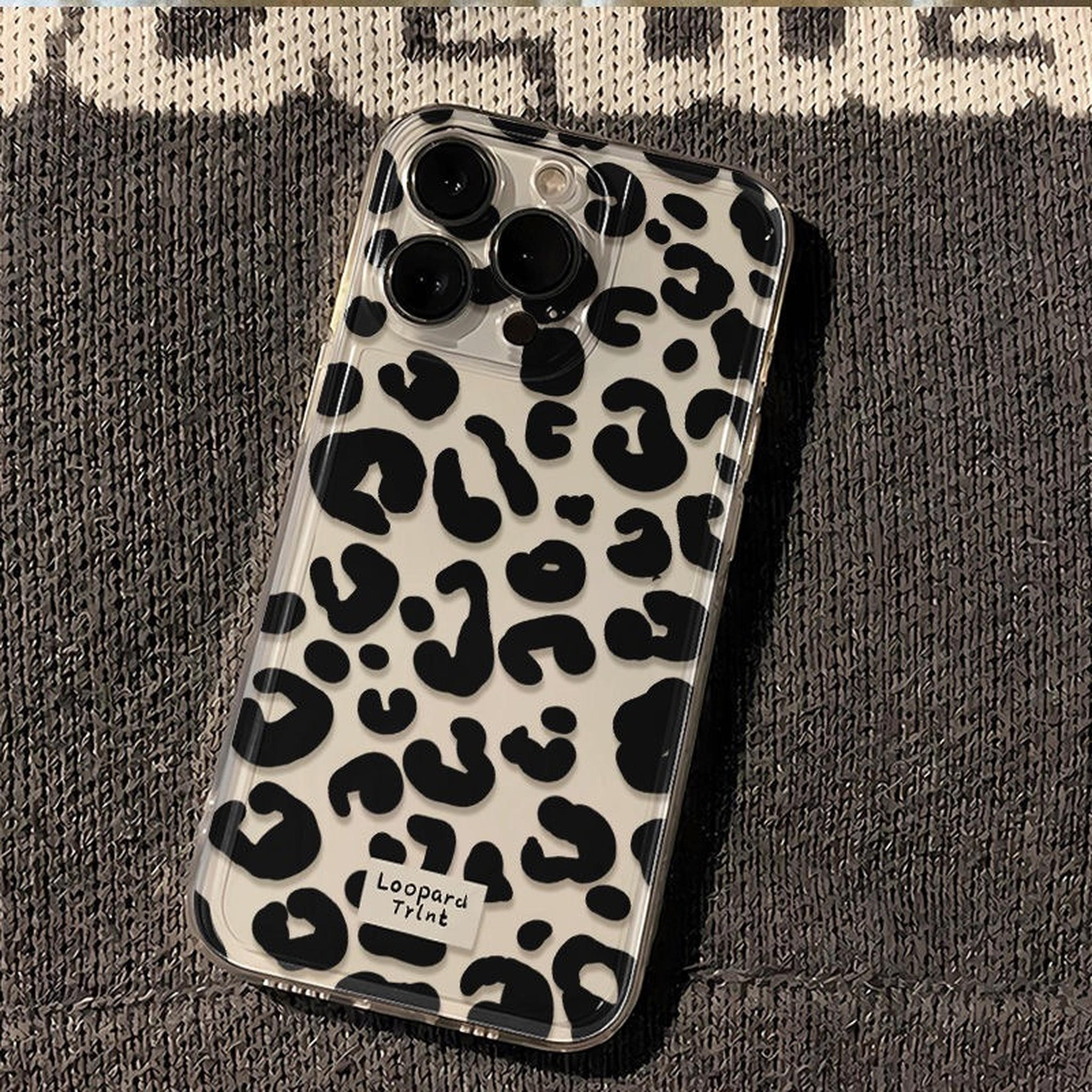 Leopard Print Chic Transparent Phone Case